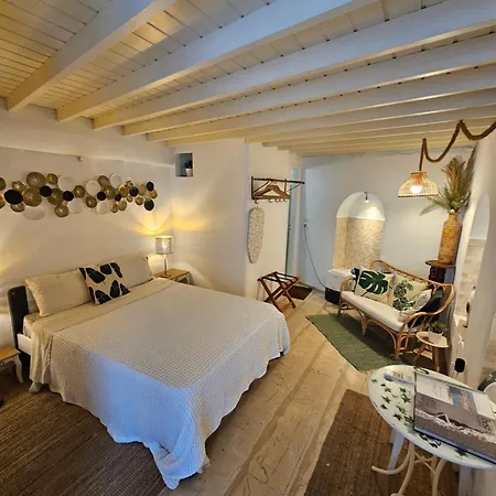 Capparis * Mykonos Town